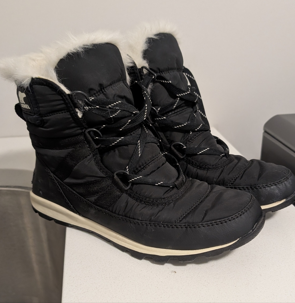 Sorel Black Winter Boots with White Faux Fur